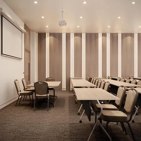 Hotel West By Ihg